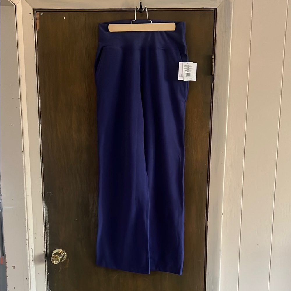 Beyond Yoga Boot Cut Legging Medium